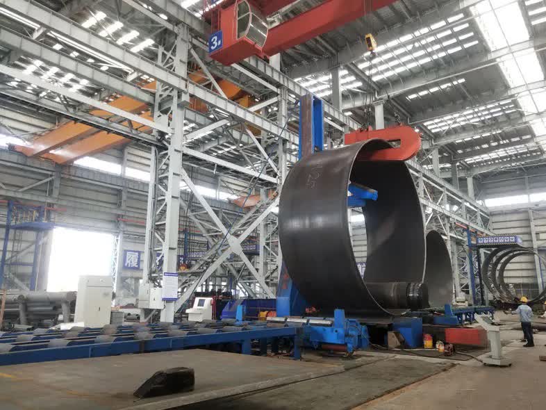 關(guān)于風(fēng)塔卷板機(jī)的案例